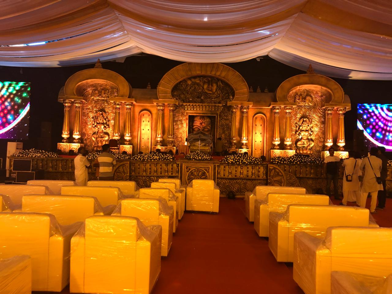 Art of Living – Stadium-Scale Stage Design & Production