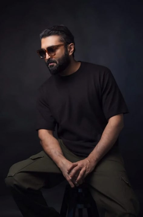 Studio portrait of Arun Narayan